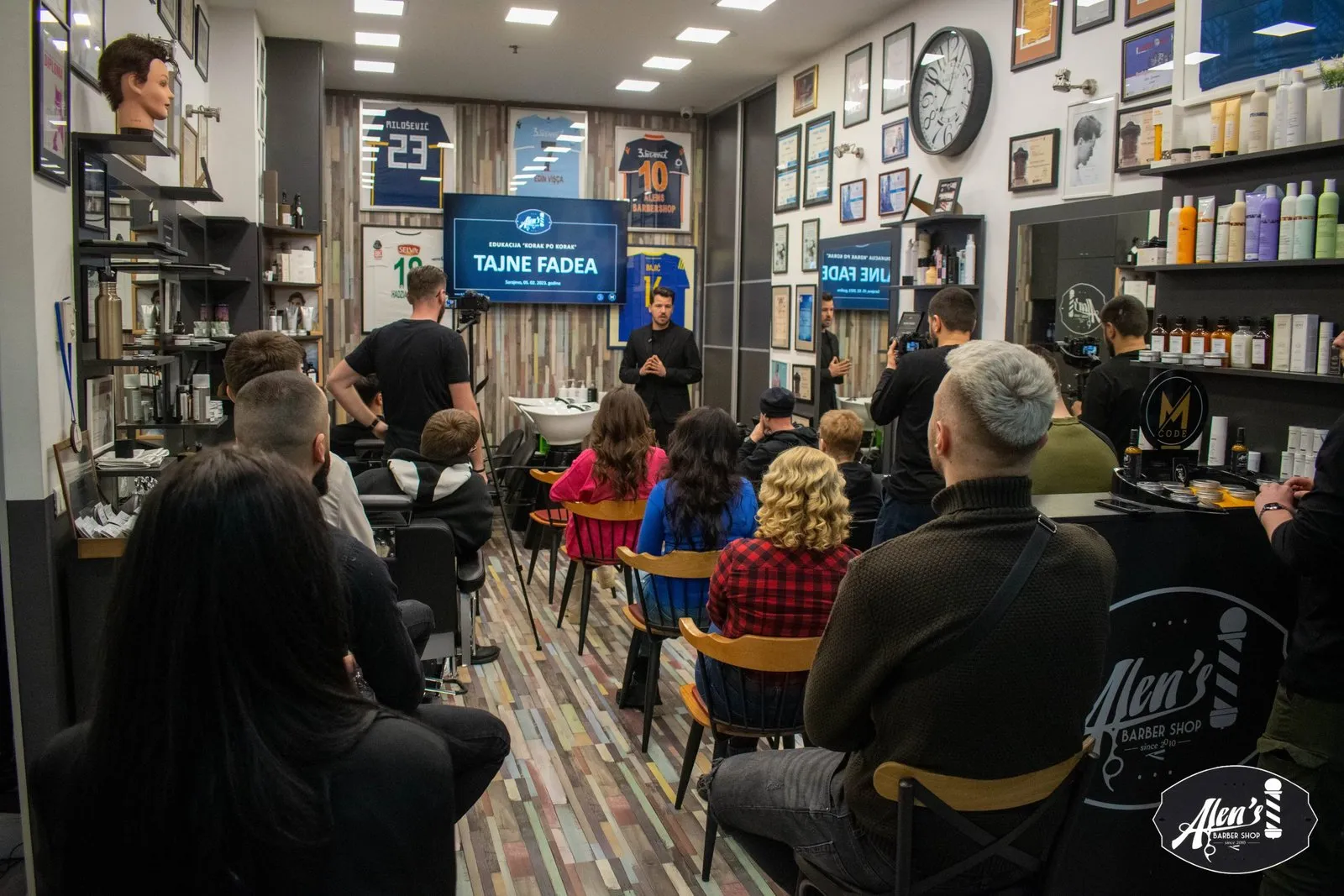 Unutrašnjost salona Alen’s Barbershop na Socijalnom